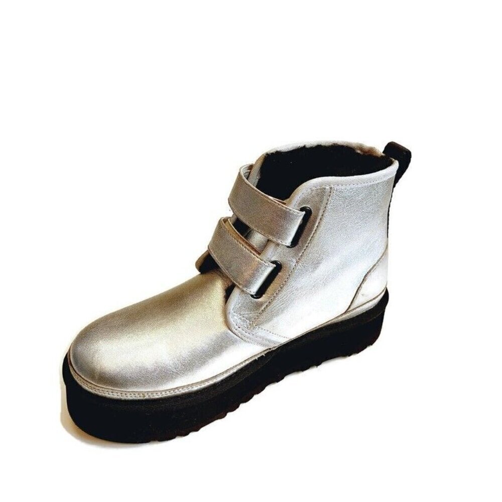 UGG Neumel Platform Leather Chukka Boots Womens Sz 5 Big Kids 4 Silver Metallic - Picture 3 of 8